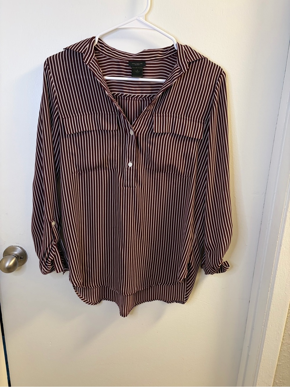 Ann Taylor Factory Burgundy Stripe V-Neck Blouse Size S
